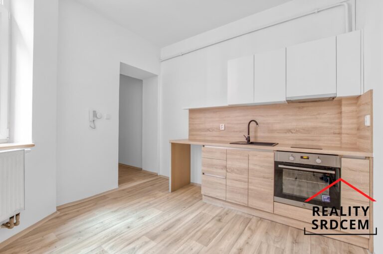 Pronajem-pekneho-bytu-11-40-m2-ul.-Pobialova-Ostrava