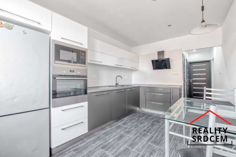 Michal-Lesnak-profesionalni-realitni-makler-prodej-pronajem-sprava-nemovitosti-Ostrava-a-okoli-rea