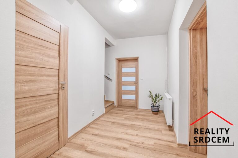 pronajem-rodinneho-domu-Karvina-realitni-makler-Nela-Lesnakova-Matuskova-9.jpg
