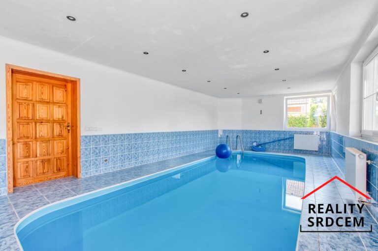 mikita-roman-realitni-makler-lucina-pronajem-rodinny-dum