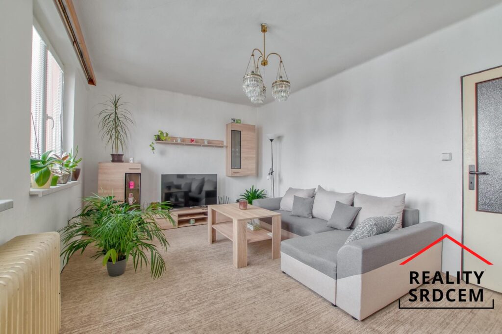 Prodej bytu 3+1 s garáží a zahradou, 76 m2, ul. Dukelská, Budišov nad Budišovkou