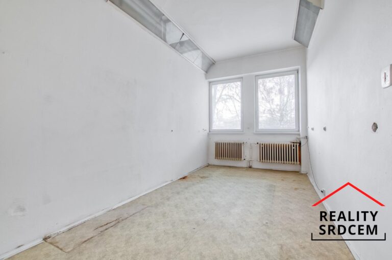 Michal-Lesnak-realitni-makler-prodej-pronajem-sprava-nemovitosti-Ostrava-realitni-kancelar-delame-re