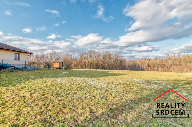 mikita-roman-realitni-makler-vojkovice-prodej-stavebni-pozemek