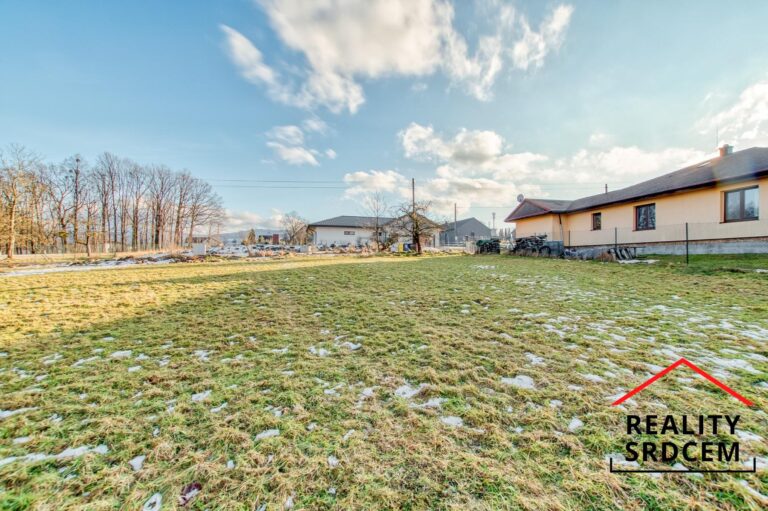 mikita-roman-realitni-makler-vojkovice-prodej-stavebni-pozemek