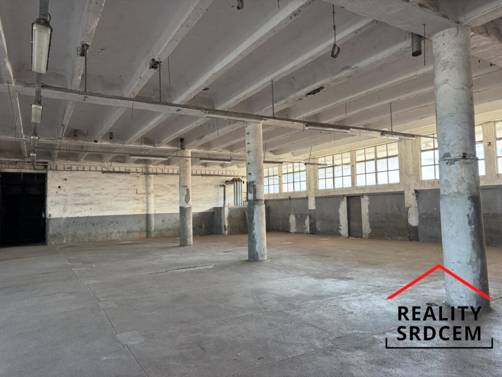 Výrobní a skladovací prostory 855 m2, Martinov