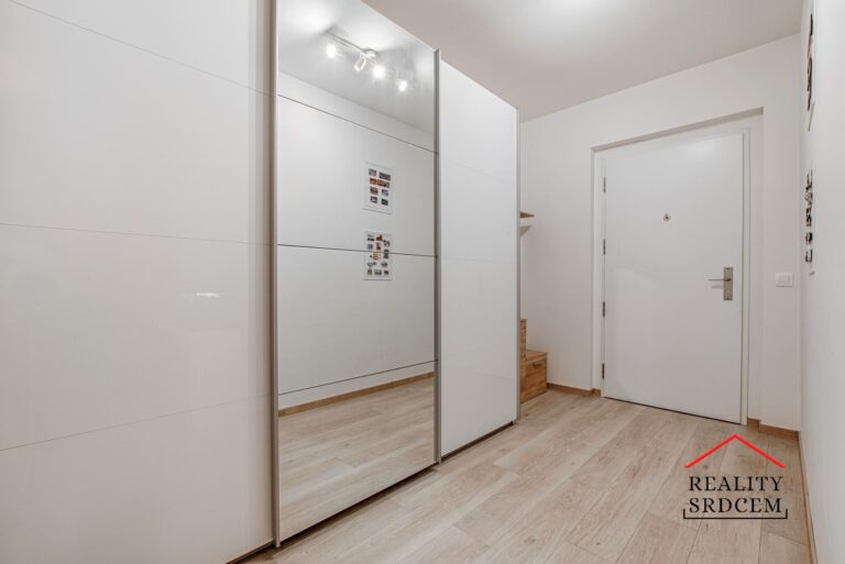 Michal-Lesnak-realitni-makler-Ostrava-Realitni-kancelar-karvina-Reality-Frydek-Mistek-Rekonstru