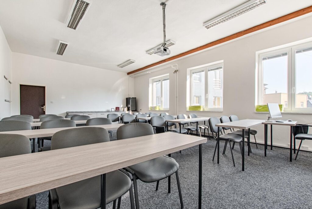 Michal-Lesnak-realitni-makler-Ostrava-Karvina-Havirov-Opava-Frydek-Mistek-flexi-reality-realitni-kan