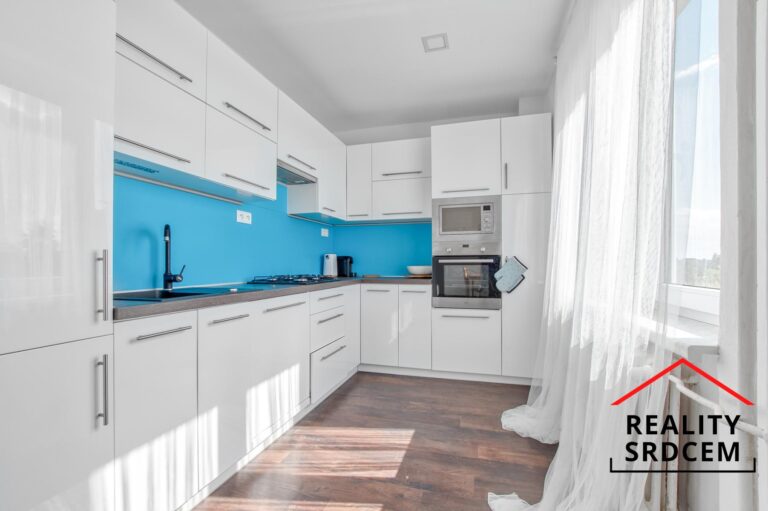 Michal-Lesnak-realitni-makler-Ostrava-Realitni-kancelar-karvina-Reality-Frydek-Mistek-Rekonstru