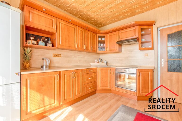 Michal-Lesnak-prodej-bytu-Orlova-Polni-realitni-makler-Realitni-kancelar-Delame-reality-srdcem-prode