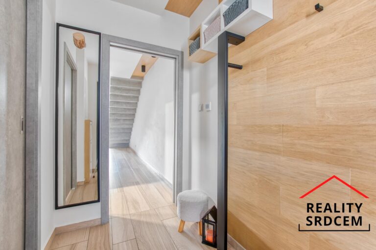 Michal-Lesnak-realitni-makler-delame-reality-srdcem-pronajem-domu-ostrava-radovy-dum-k-pronajmu-3