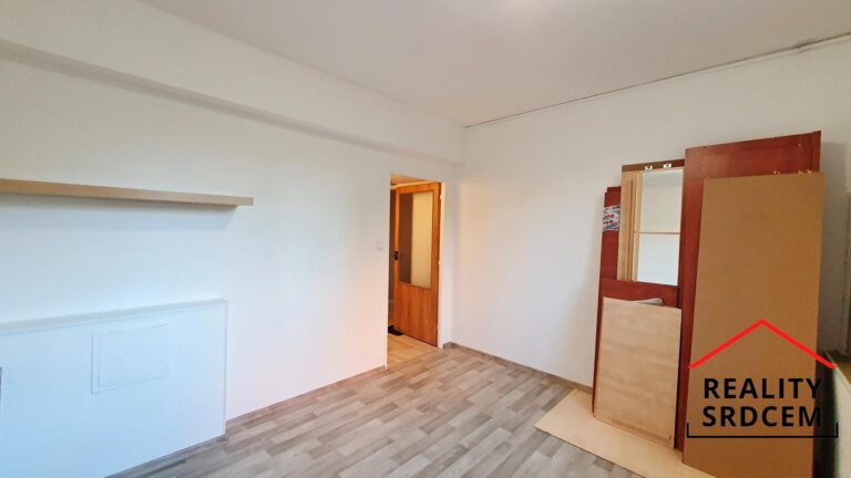 Michal-Lesnak-pronajem-bytu-2kk-realitni-makler-Delame-reality-srdcem-3.jpg