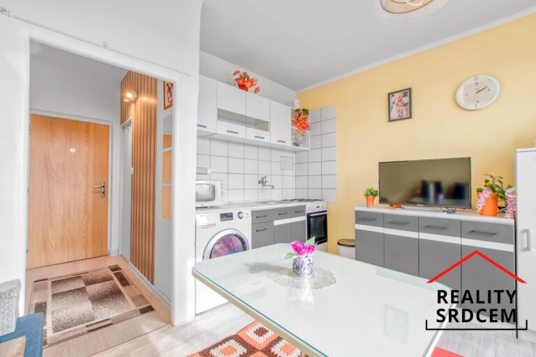 Michal-Lesk-realitn-makl-dlme-reality-srdcem-prodej-bytu-karvin-11.jpg