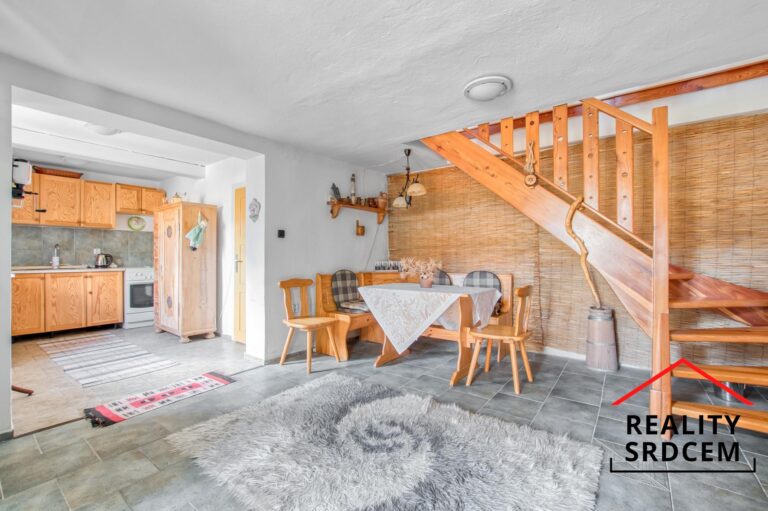 mikita-roman-realitni-makler-trojanovice-pronajem-rodinny-dum