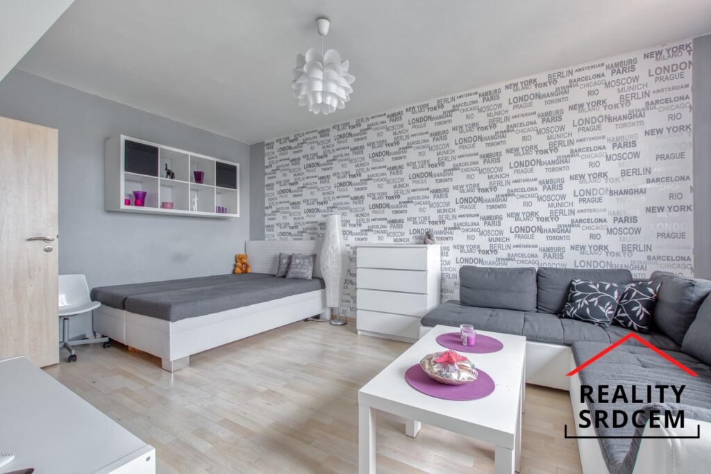 Michal_Lesnak_realitni_makler_reality_Ostrava_REALITNI_KANCELAR_kARVINA_Delame_Reality_srdcem-2.jp