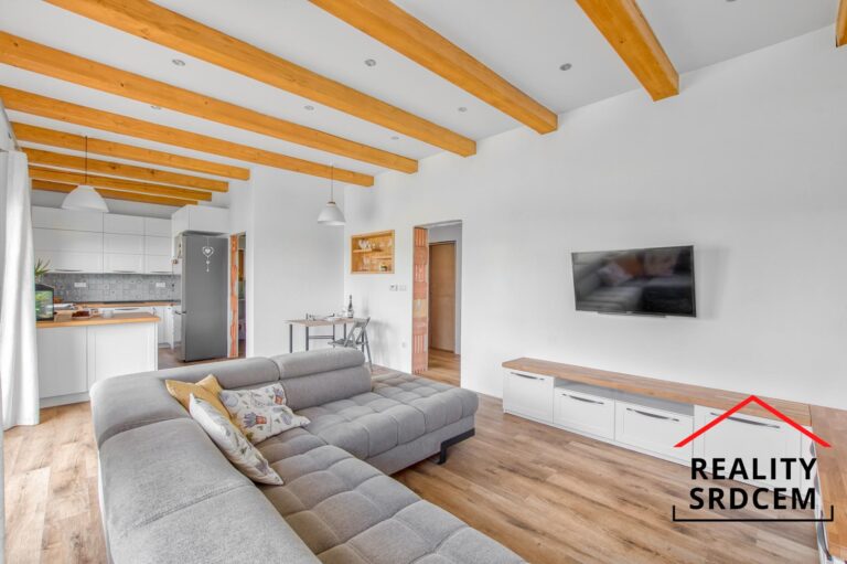 mikita-roman-realitni-makler-lichnov-prodej-rodinny-dum