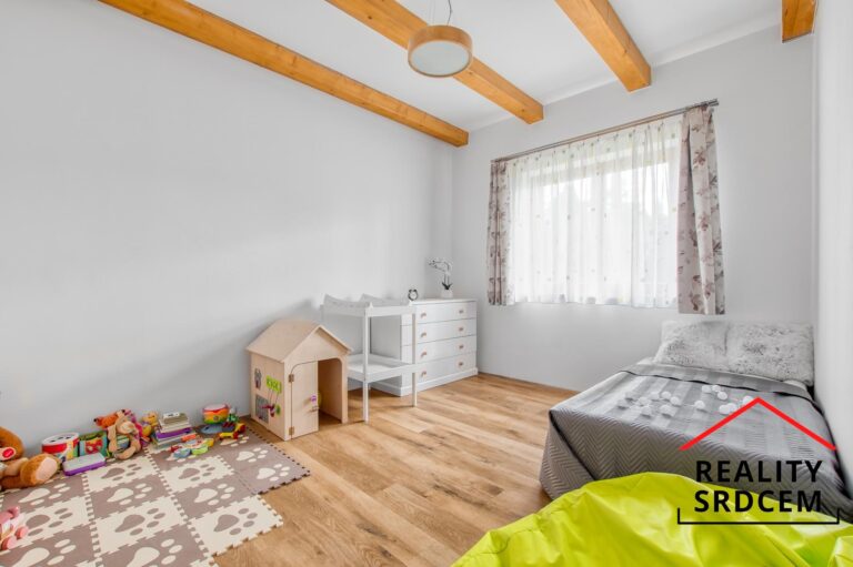 mikita-roman-realitni-makler-lichnov-prodej-rodinny-dum