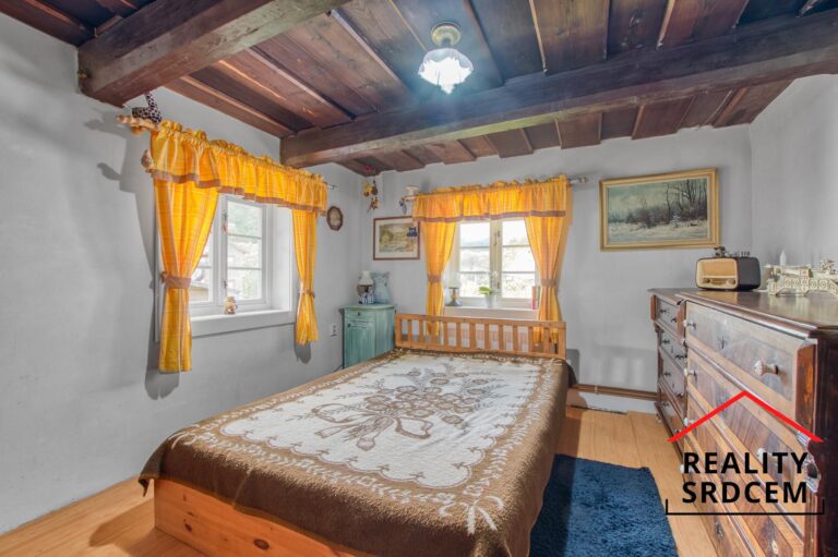 mikita-roman-realitni-makler-metylovice-prodej-roubenka