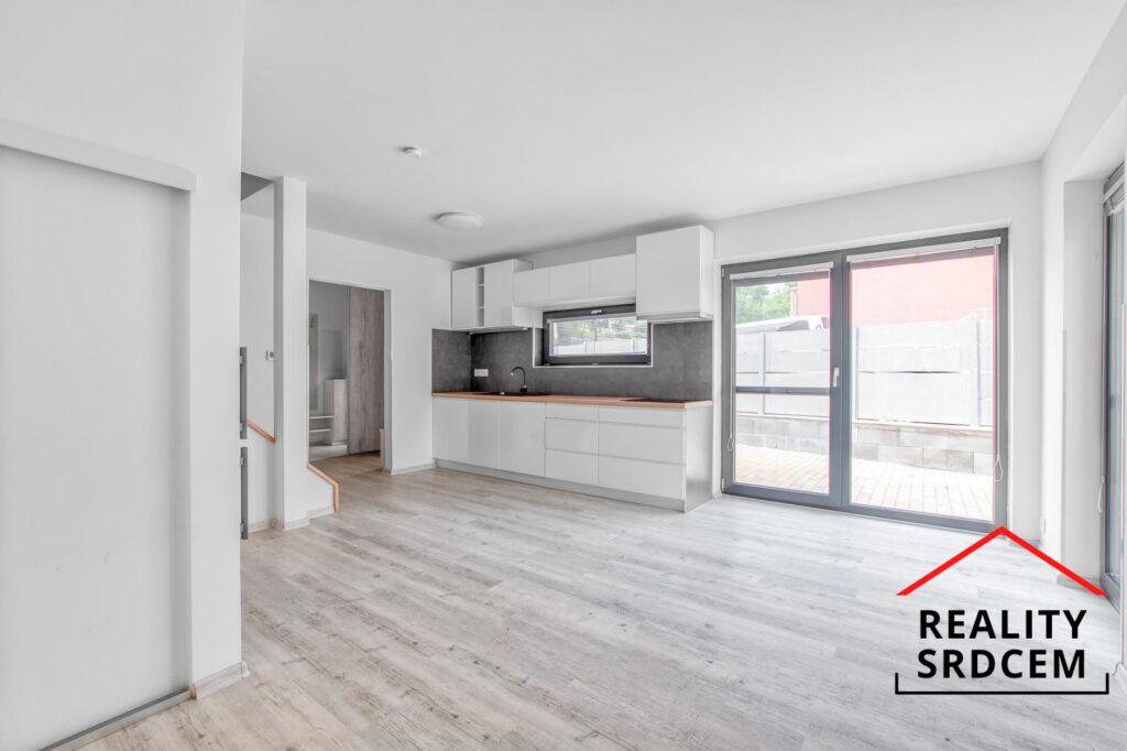 mikita-roman-realitni-makler-slavkov-u-opavy-pronajem-rodinny-dum