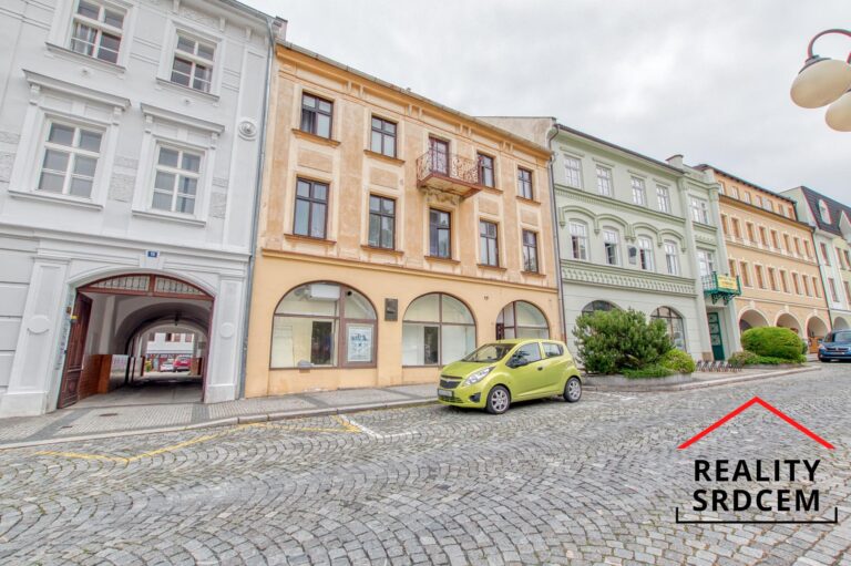 mikita-roman-realitni-makler-frenstat-pod-radhostem-pronajem-komercni-prostory