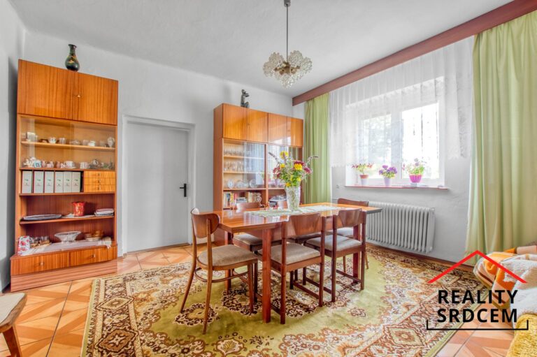 mikita-roman-realitni-makler-senov-u-ostravy-prodej-rodinny-dum