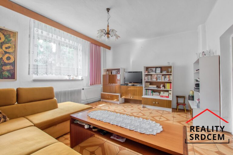 mikita-roman-realitni-makler-senov-u-ostravy-prodej-rodinny-dum