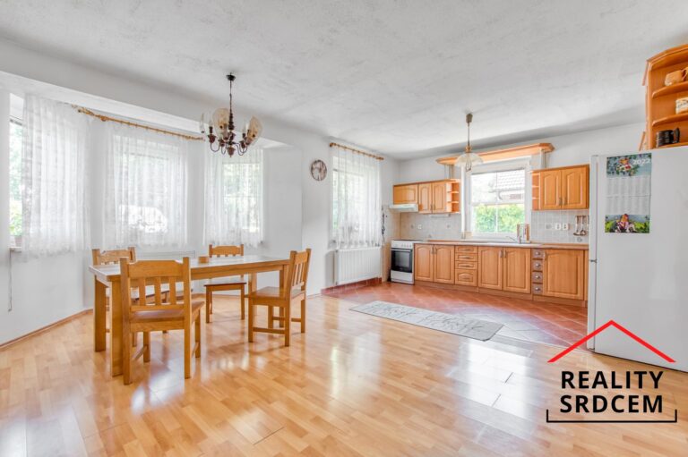 mikita-roman-realitni-makler-lucina-pronajem-rodinny-dum