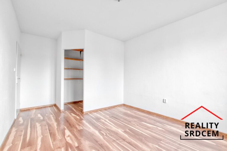 mikita-roman-realitni-makler-frydek-mistek-pronajem-byt