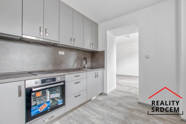 Michal-Lesnak-profesionalni-realitni-makler-Ostrava-Opava-Karvina-Frydek-Mistek-Novy-Jicin-Havirov-p