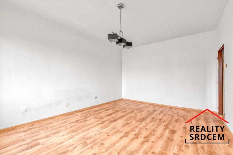 mikita-roman-realitni-makler-karvina-prodej-byt