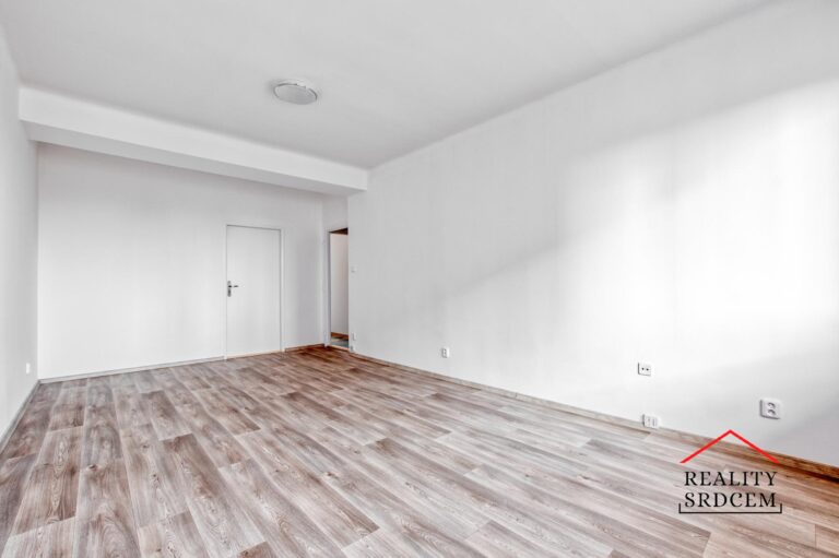 Michal-Lesnak-realitni-makler-Ostrava-realitni-kancelar-karvina-reality-Frydek-mistek-nemovitosti-Op