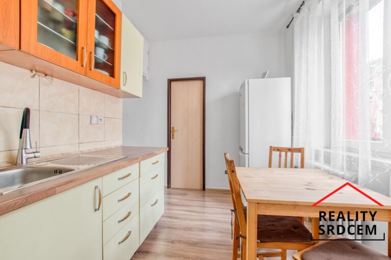 Michal-Lesnak-realitni-makler-karvina-ostrava-frydek-mistek-prodej-pronajem-nemovitosti-byty-domy-po