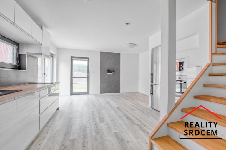 mikita-roman-realitni-makler-slavkov-u-opavy-pronajem-rodinny-dum