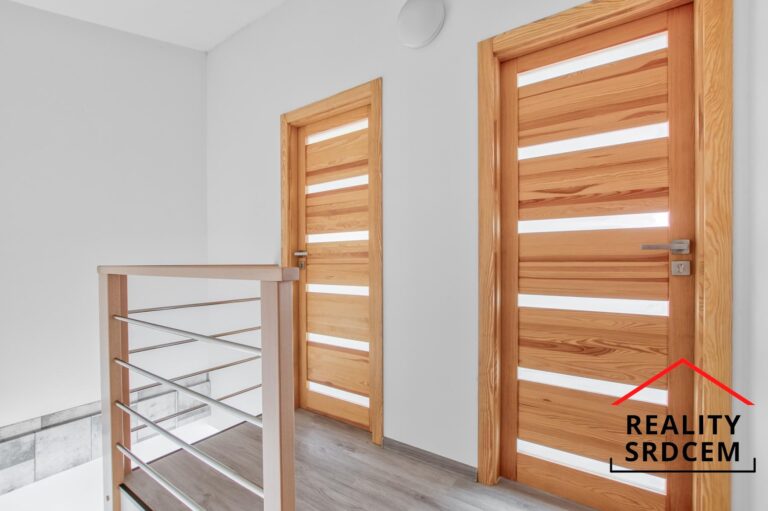 mikita-roman-realitni-makler-slavkov-u-opavy-pronajem-rodinny-dum