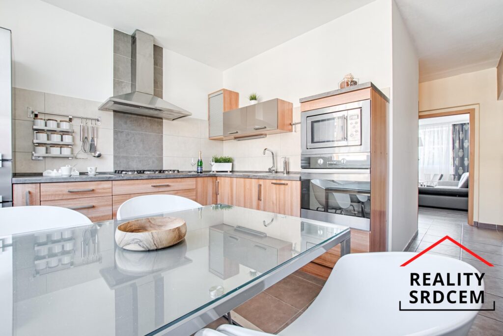 mikita-roman-realitni-makler-frydek-mistek-pronajem-byt