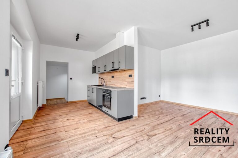 Michal-Lesnak-profesionalni-realitni-makler-prodej-pronajem-nemvitosti-ostrava-karvina-hravirov-fryd