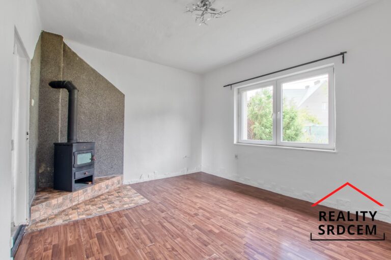 mikita-roman-realitni-makler-zelinkovice-pronajem-rodinny-dum