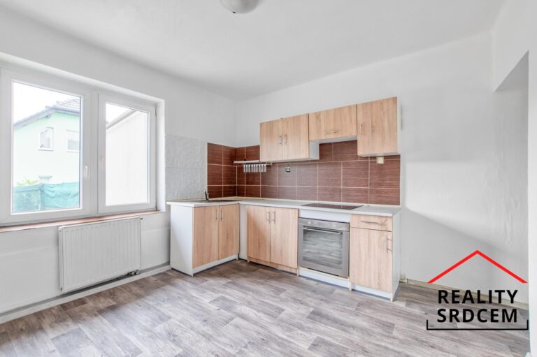 mikita-roman-realitni-makler-zelinkovice-pronajem-rodinny-dum