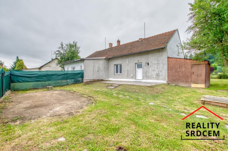 mikita-roman-realitni-makler-zelinkovice-pronajem-rodinny-dum