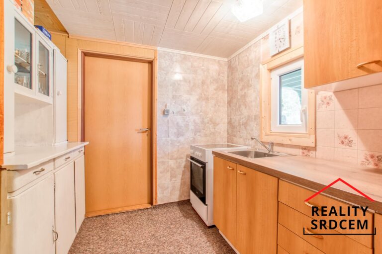 mikita-roman-realitni-makler-straznice-prodej-chata