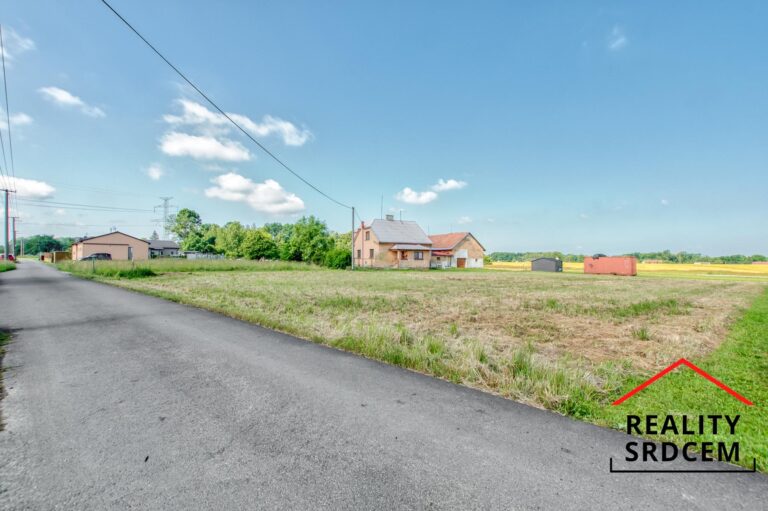 mikita-roman-realitni-makler-lucina-kocurovice-prodej-stavebni-pozemek