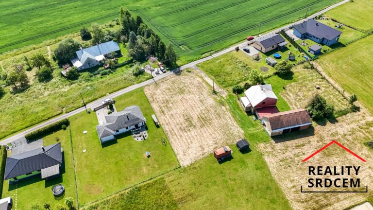 mikita-roman-realitni-makler-lucina-kocurovice-prodej-stavebni-pozemek