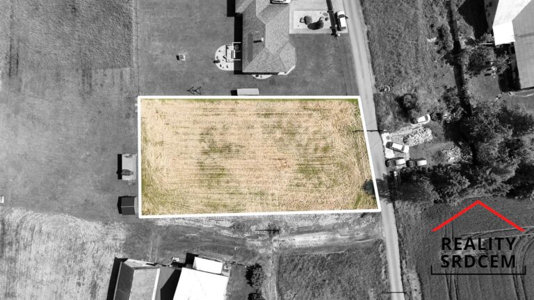 mikita-roman-realitni-makler-lucina-kocurovice-prodej-stavebni-pozemek