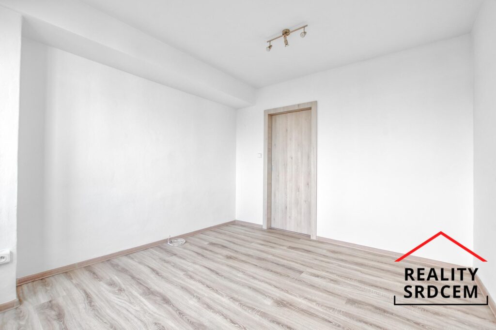 mikita-roman-realitni-makler-frydek-mistek-pronajem-byt