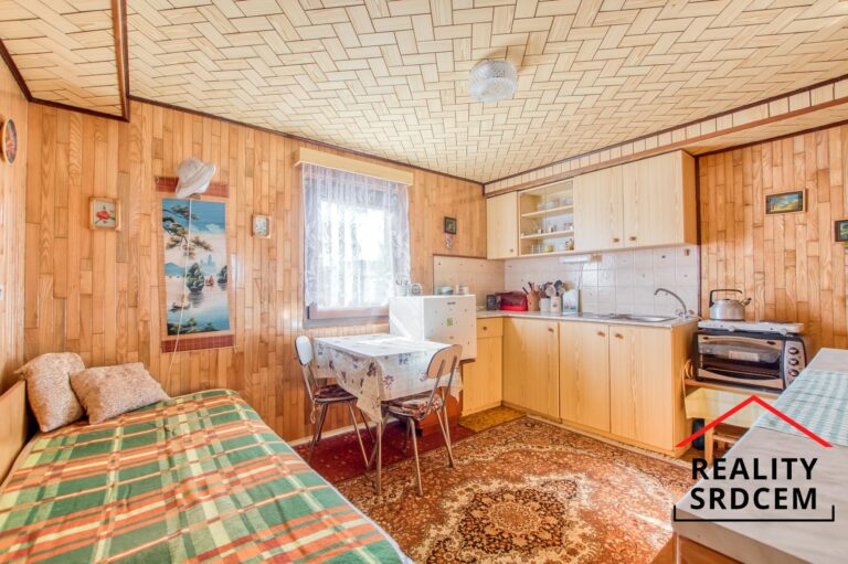 mikita-roman-realitni-makler-kozlovice-prodej-chata