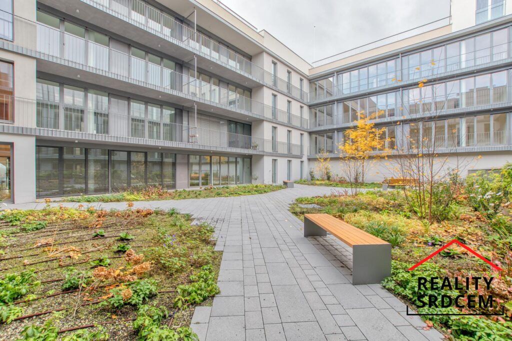 Michal-Lesnak-realitni-makler-pronajem-nemovitosti-ostrava-realitni-kancelar-delame-reality-srdcem-r