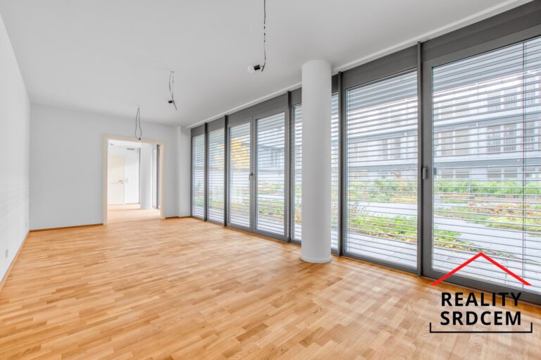 Michal-Lesnak-realitni-makler-pronajem-nemovitosti-ostrava-realitni-kancelar-delame-reality-srdcem-r