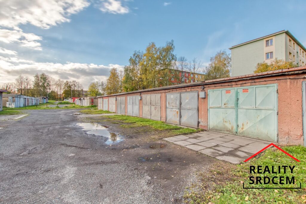 Pronájem garáže/17 m2 na ul. Borovského, Karviná – Ráj