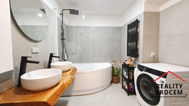 mikita-roman-realitni-makler-frydek-mistek-pronajem-byt