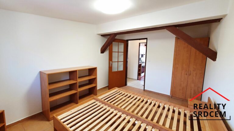 mikita-roman-realitni-makler-frydek-mistek-podnajem-podkrovni-byt