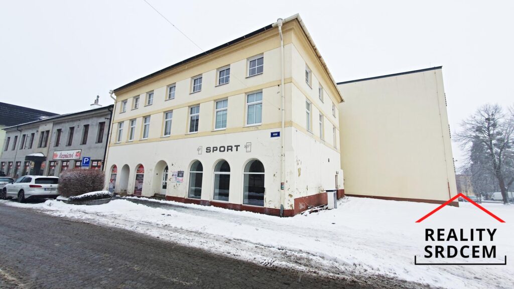 mikita-roman-realitni-makler-frenstat-pod-radhostem-pronajem-obchodni-prostor